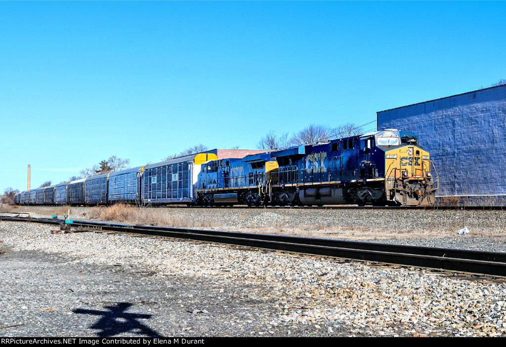 CSX 717 on M-218